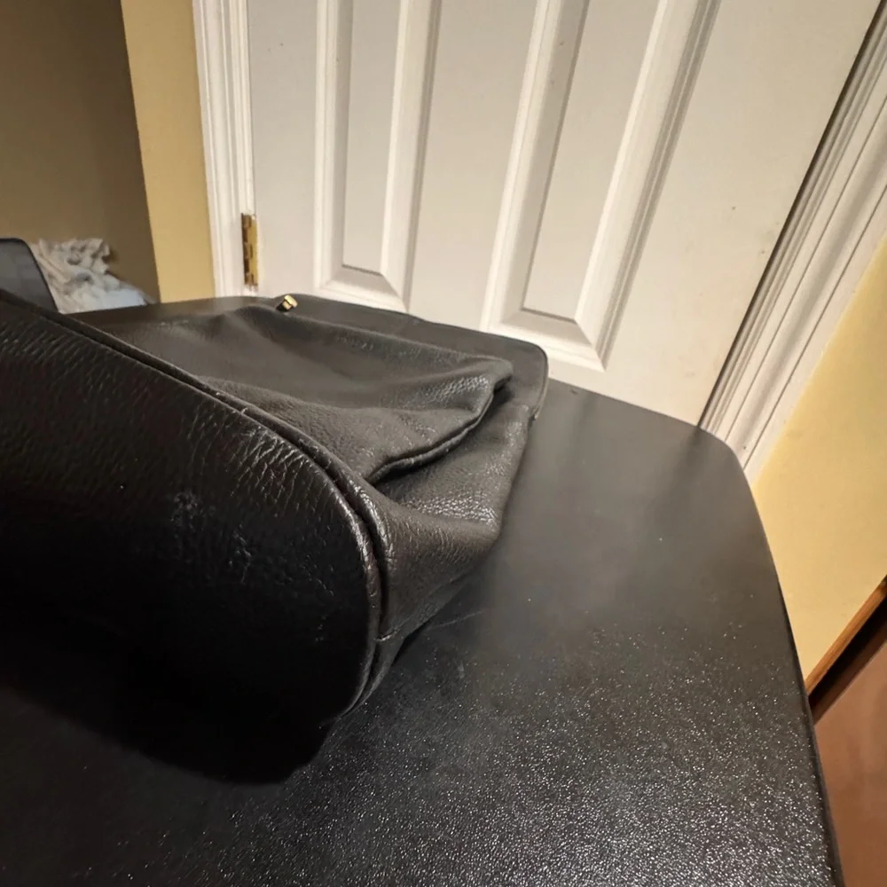 Vera Pelle Classic Black Backpack/ shoulder bag made in Italy NWOT